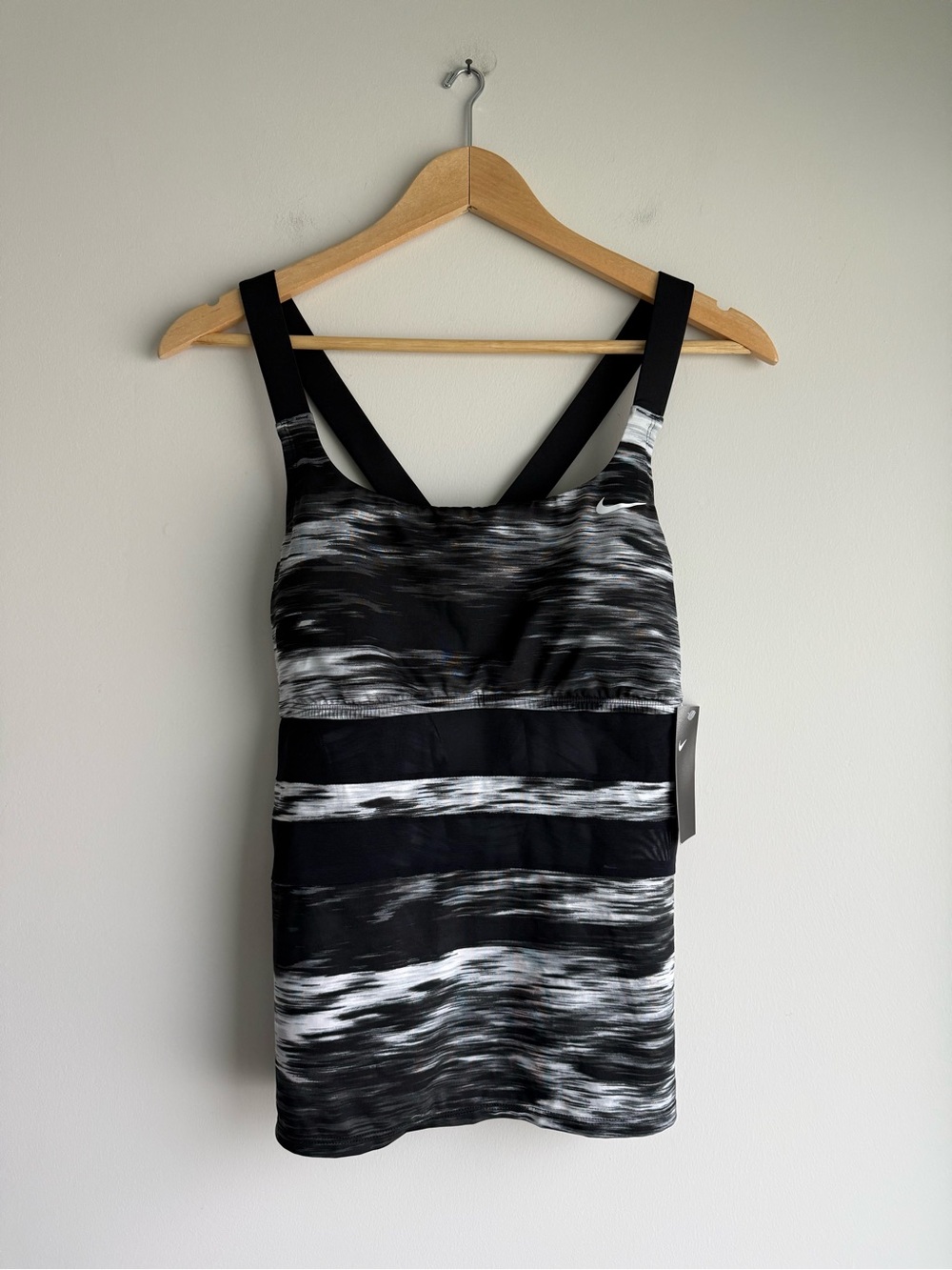 Nike Nessa Printed Cross Back Tankini Top NWT L